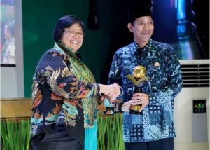MTs Negeri Gresik Raih Penghargaan Adiwiyata Mandiri